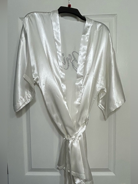Other - White Bride Robe